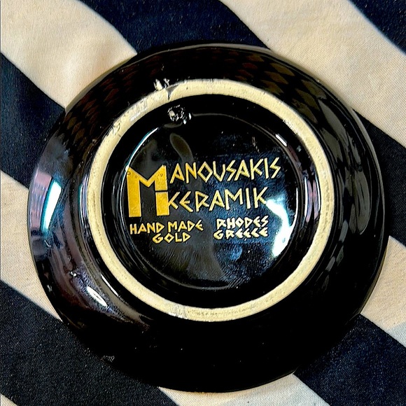 Greek Handmade Decorative Plates – Dakas Rhodes & Manousakis Colossus Set of 2 - Picture 6 of 15